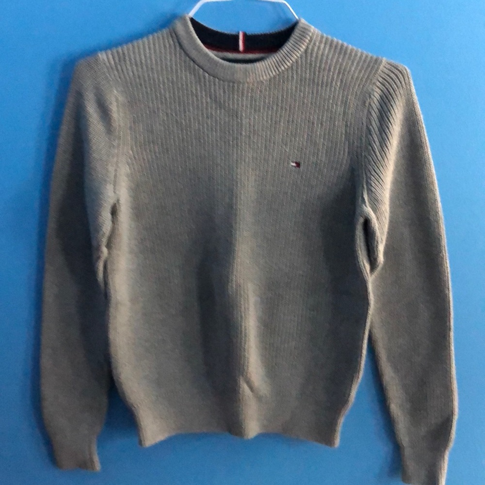 Tommy Hilfiger gray sweater